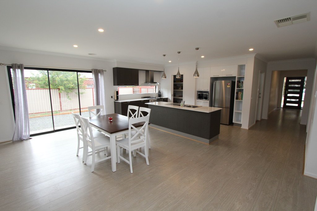 6 Myrtle Grove Road BALLAN 5