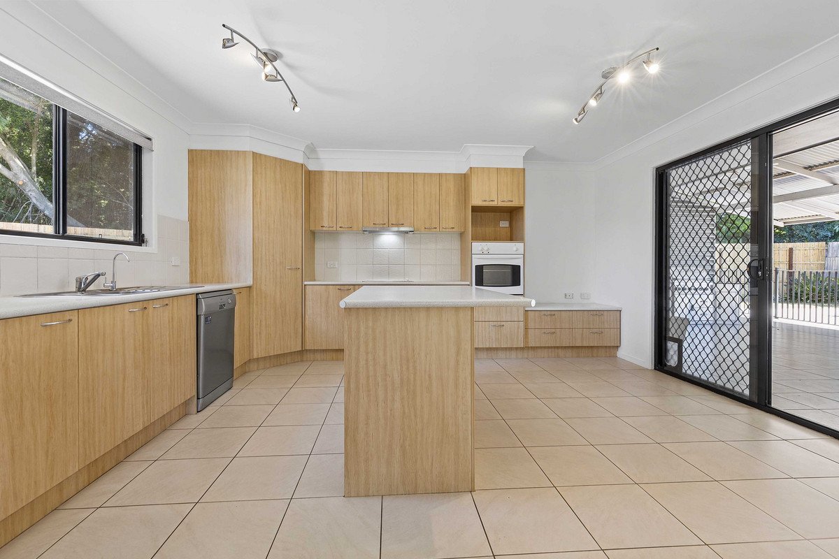 6 Nalya Court Mermaid Waters 5