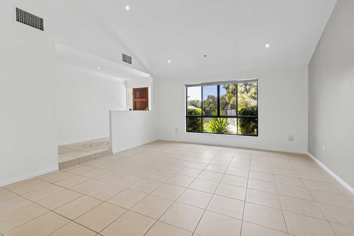 6 Nalya Court Mermaid Waters 8