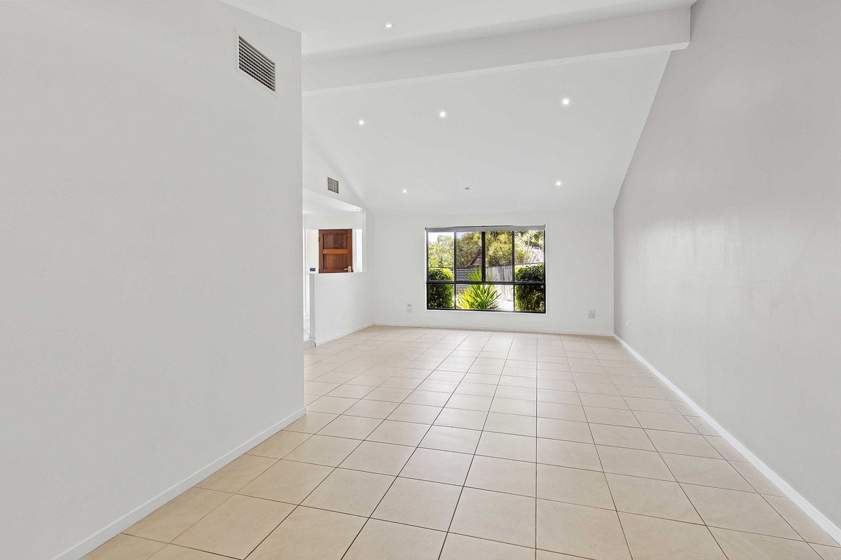 6 Nalya Court Mermaid Waters 9