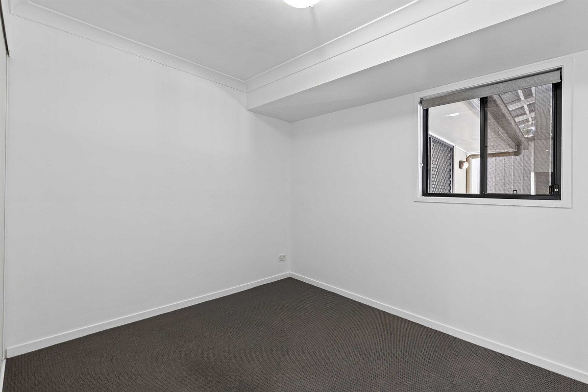 6 Nalya Court Mermaid Waters 13