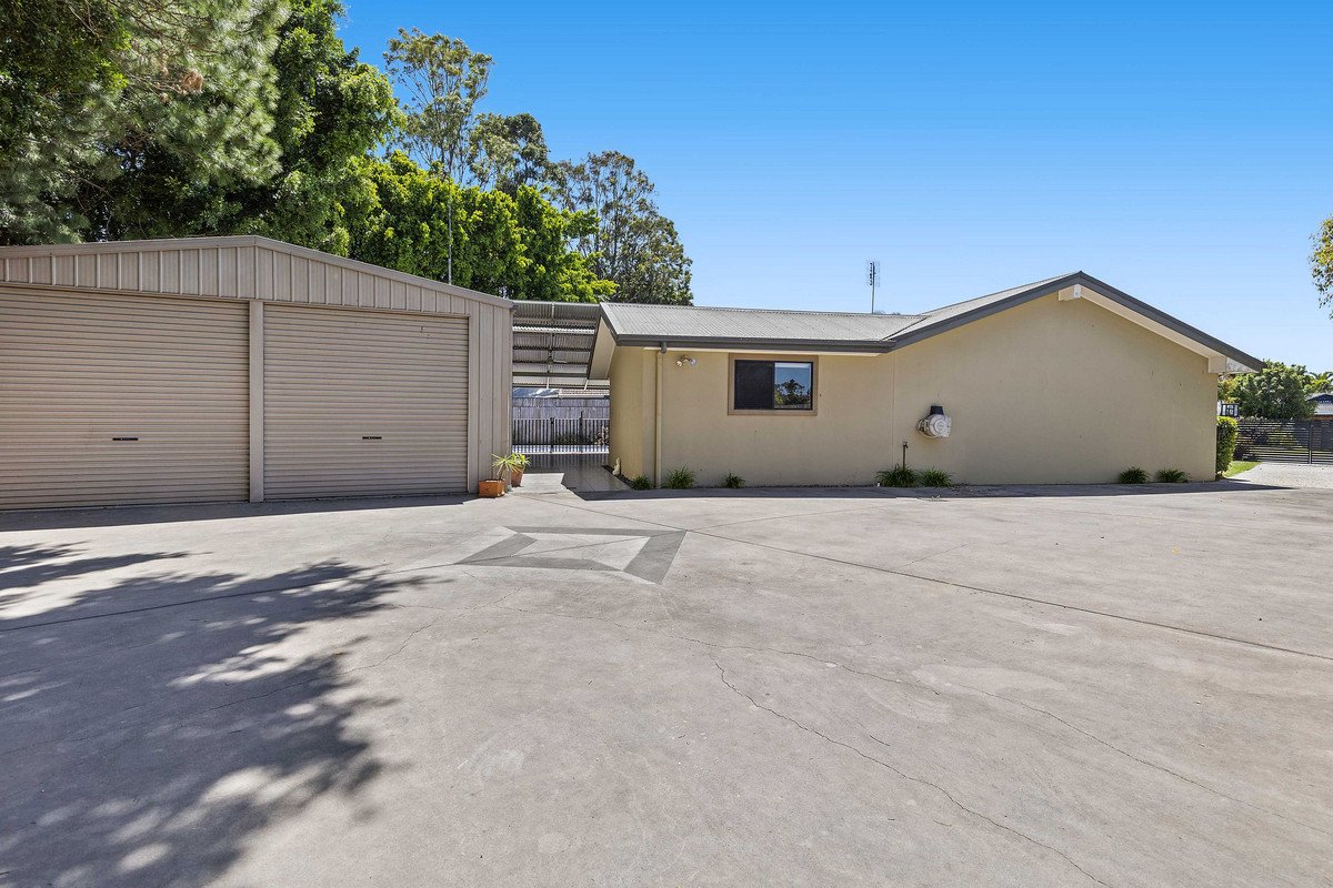 6 Nalya Court Mermaid Waters 16
