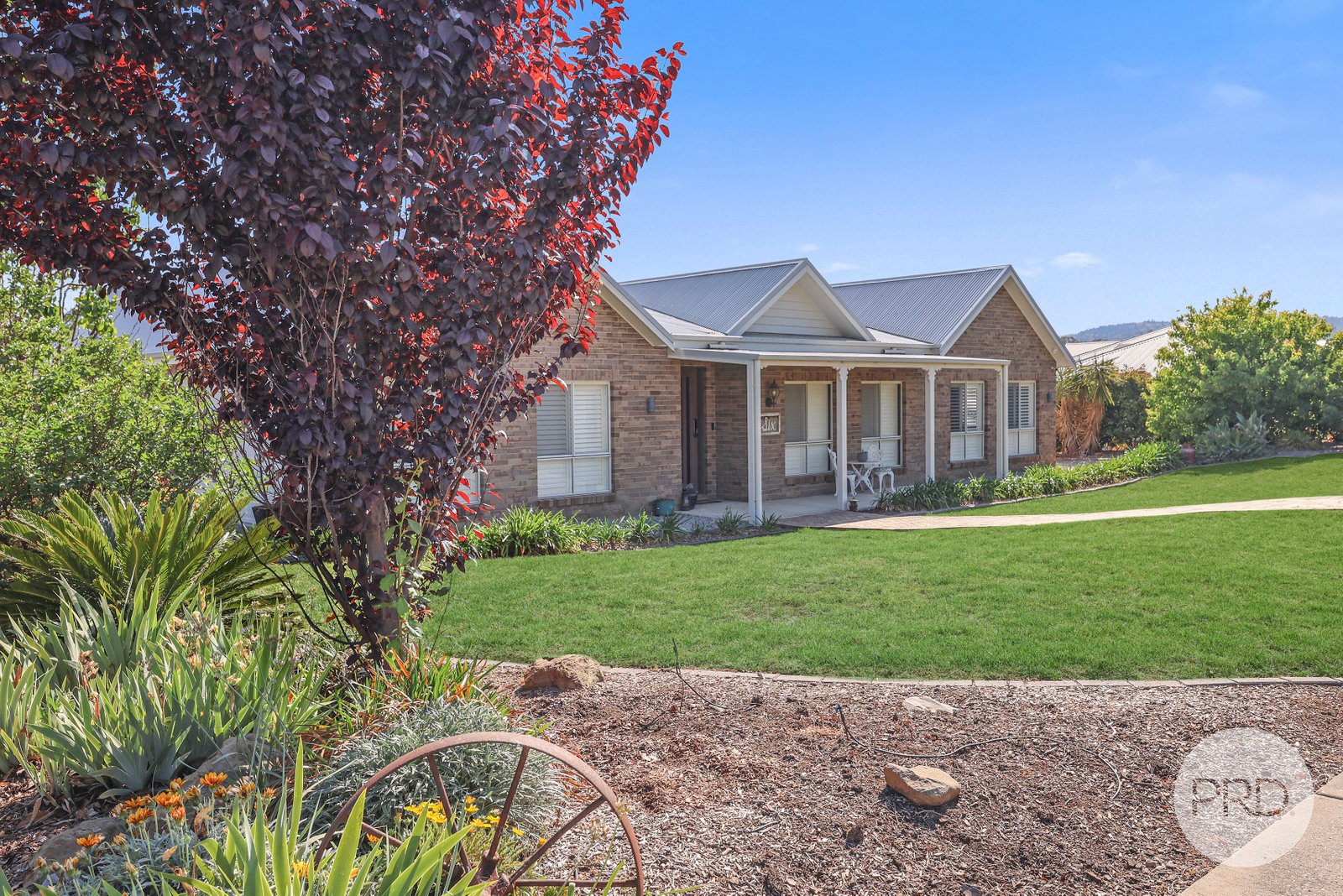 6 Nash Street TAMWORTH 2