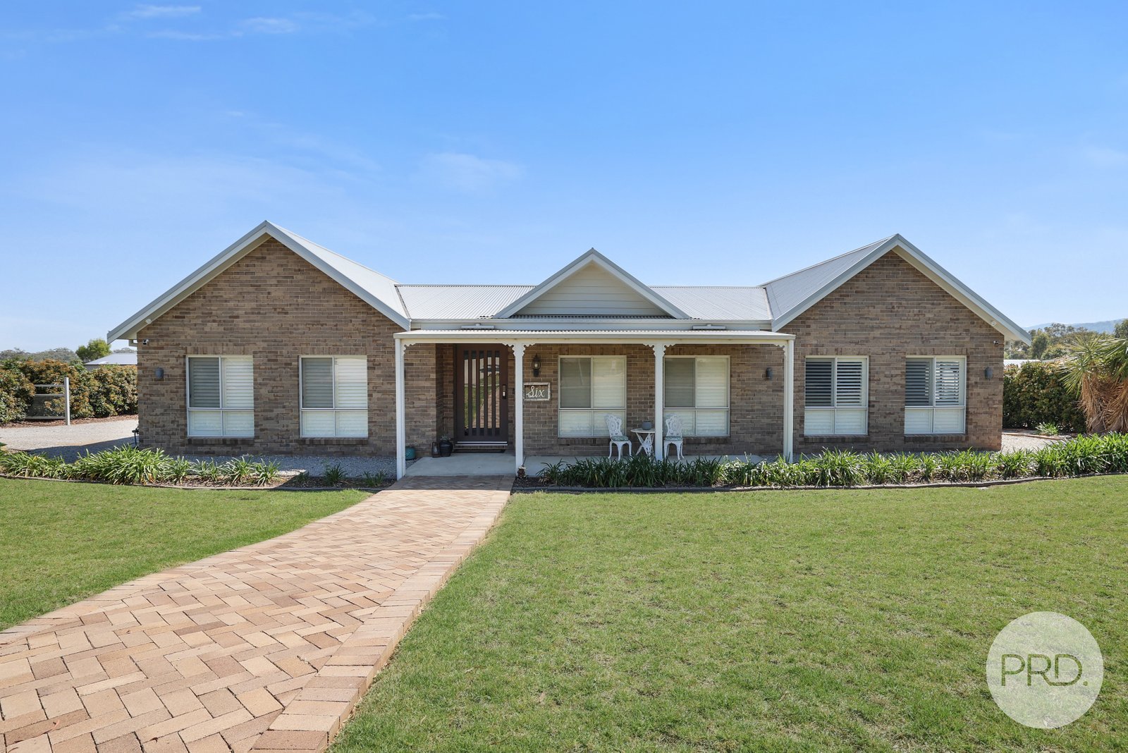 6 Nash Street TAMWORTH 3