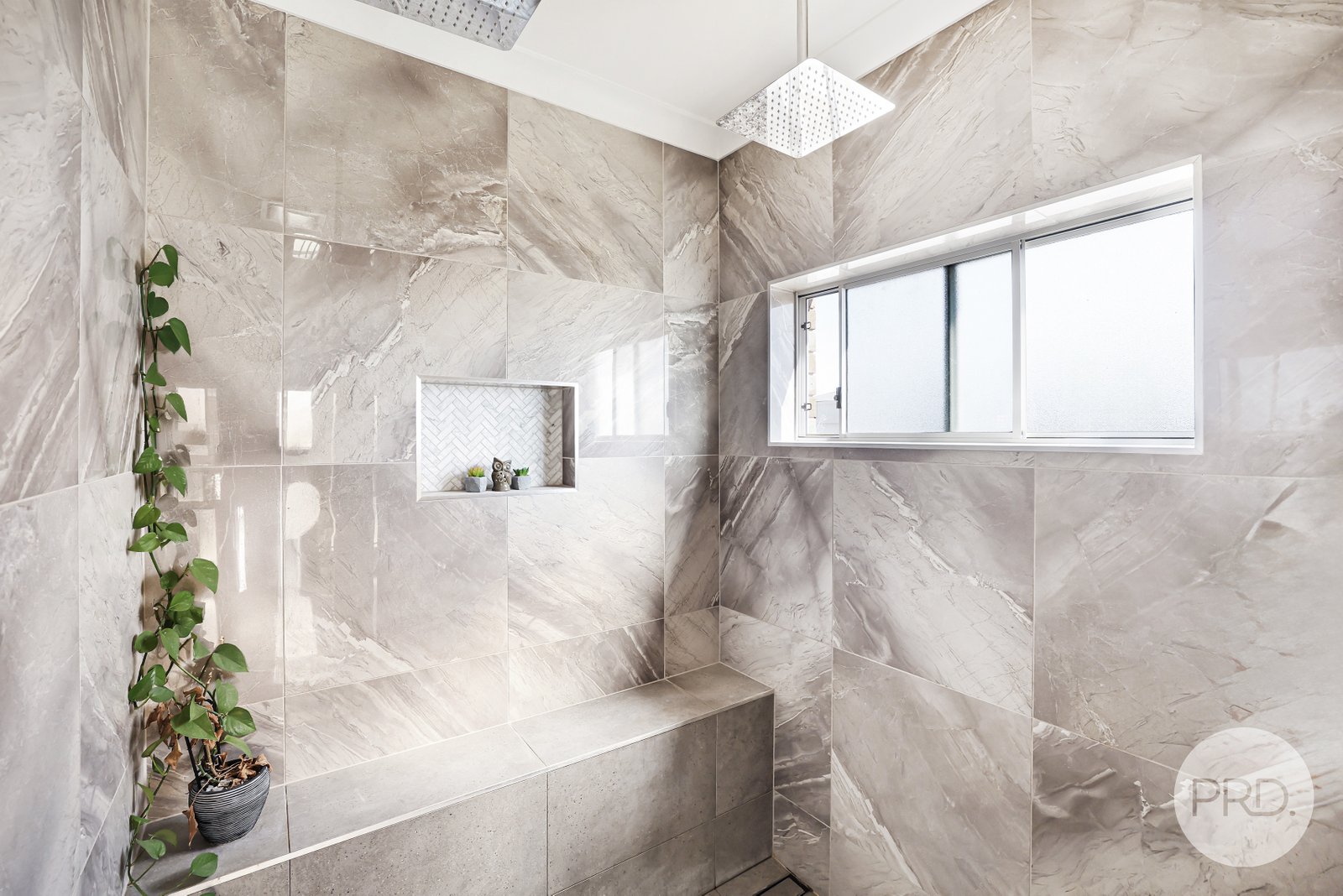 6 Nash Street TAMWORTH 9