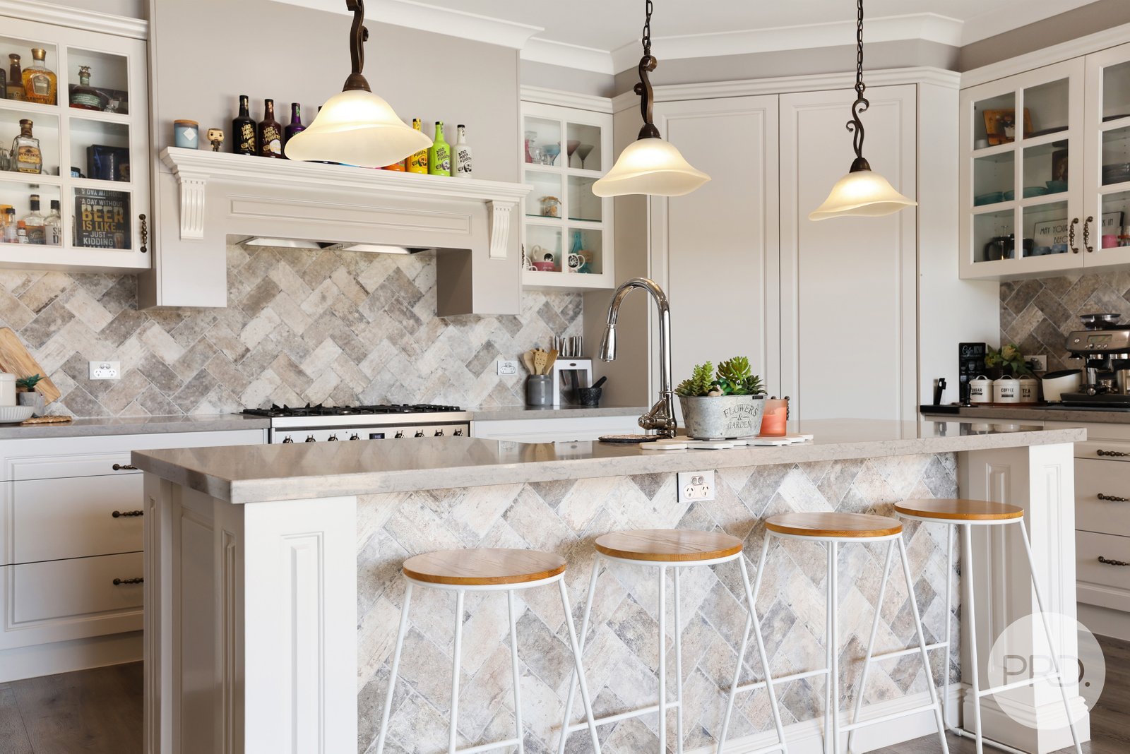 6 Nash Street TAMWORTH 10