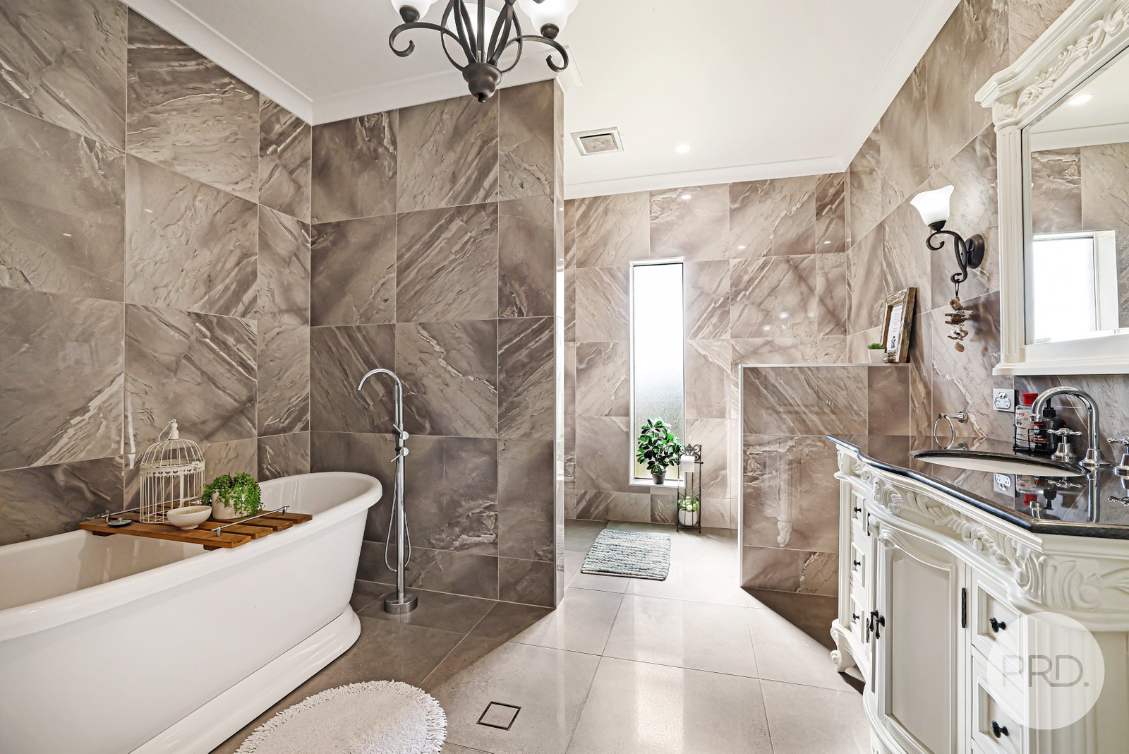 6 Nash Street TAMWORTH 17