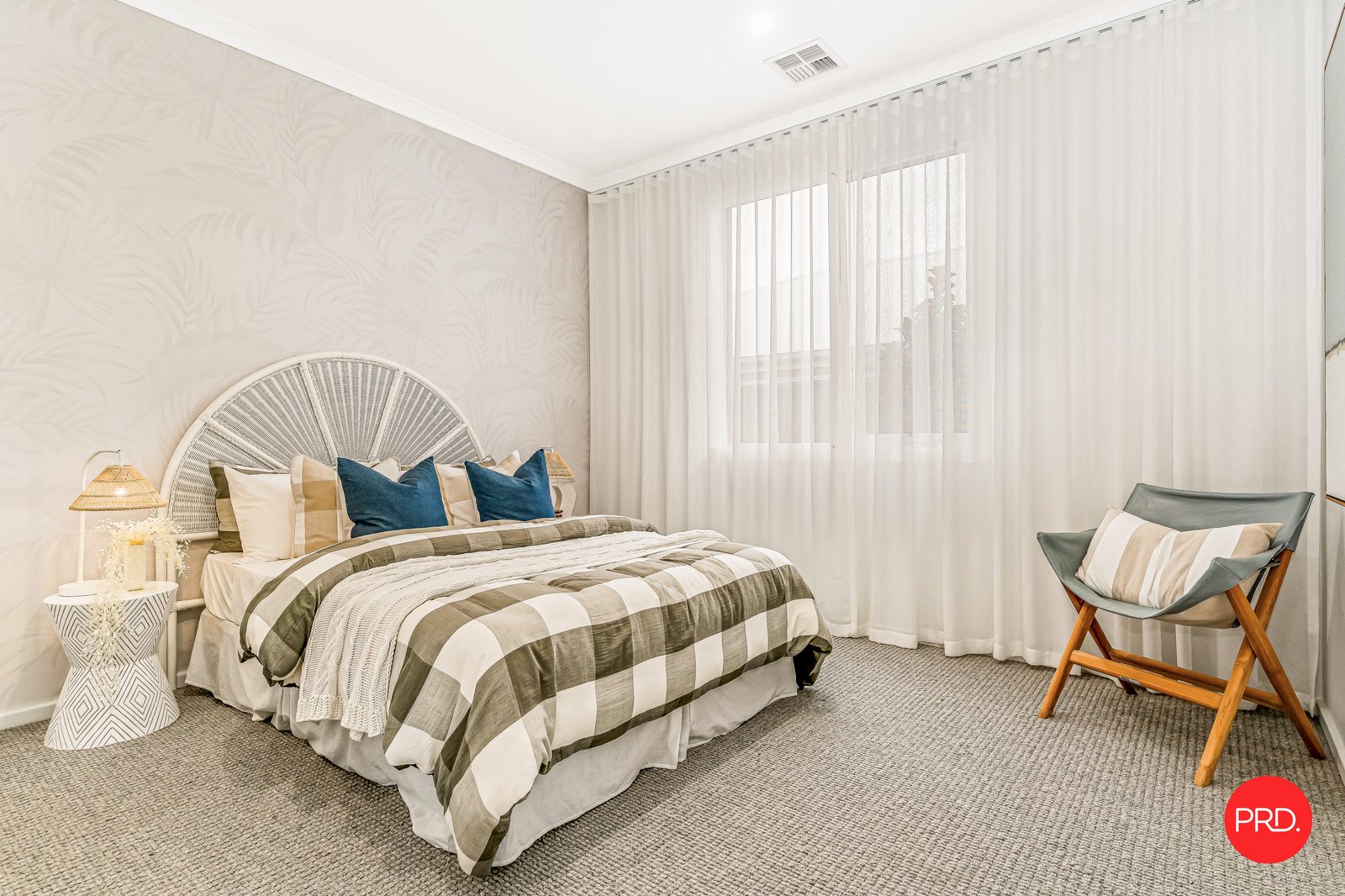 6 Neon Crescent STRATHFIELDSAYE 12