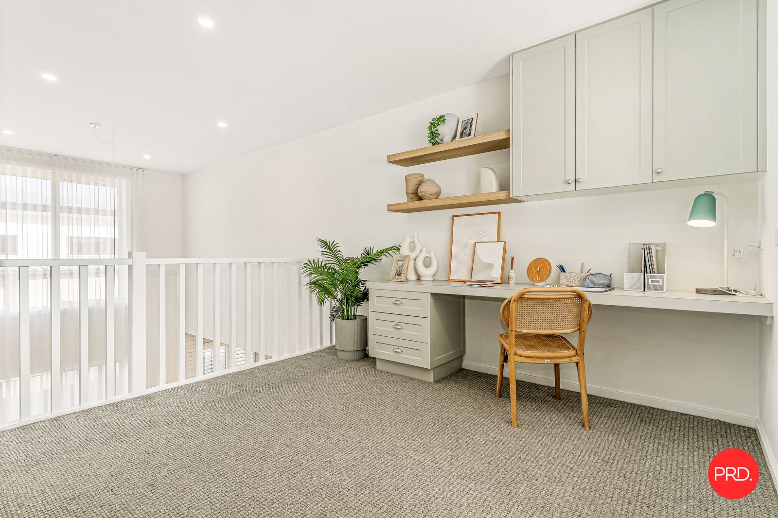 6 Neon Crescent STRATHFIELDSAYE 16