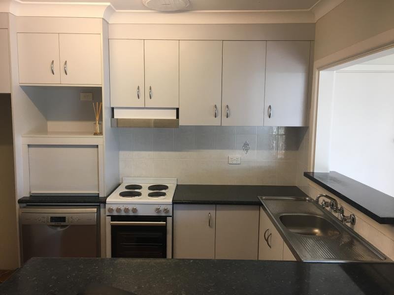 6 Noobillia Avenue TAMWORTH 2