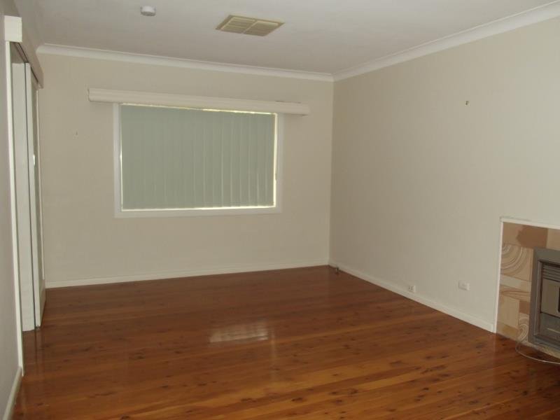 6 Noobillia Avenue TAMWORTH 4
