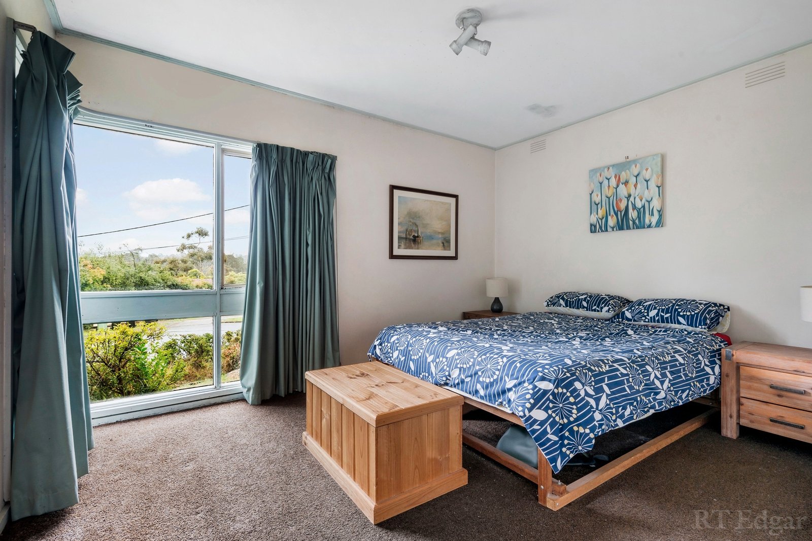 Real Estate and Property in 6 Noojee Court, Yallambie, VIC