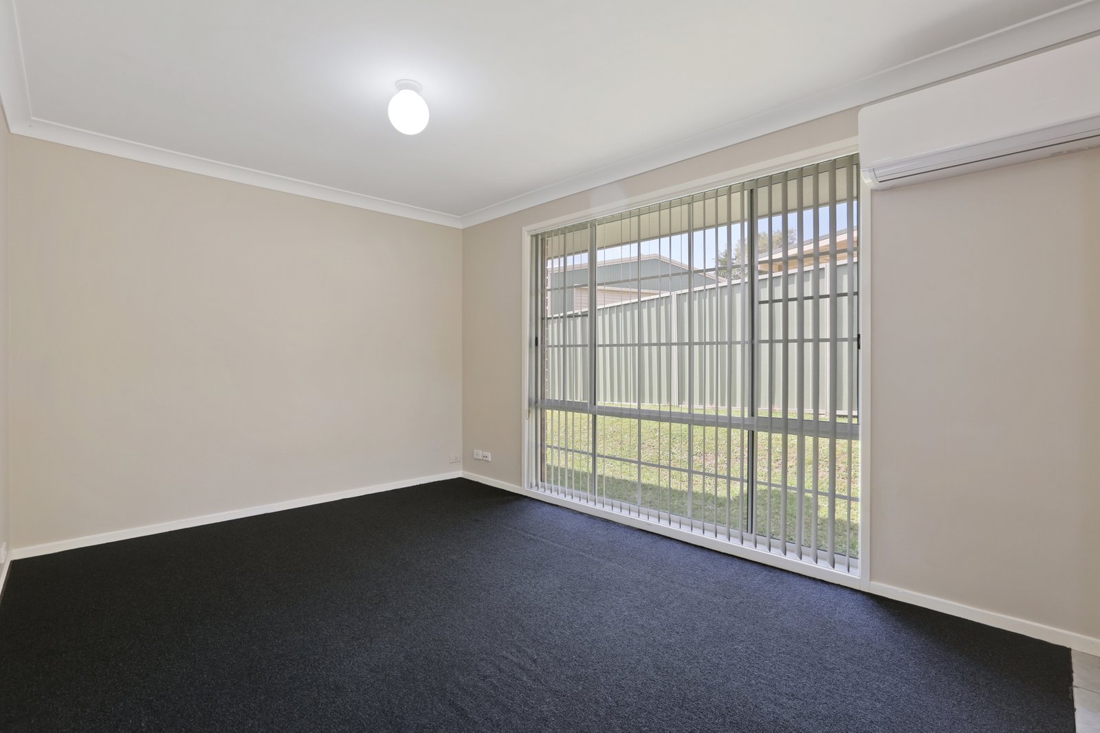 6 Normanby Place ALBION PARK 4
