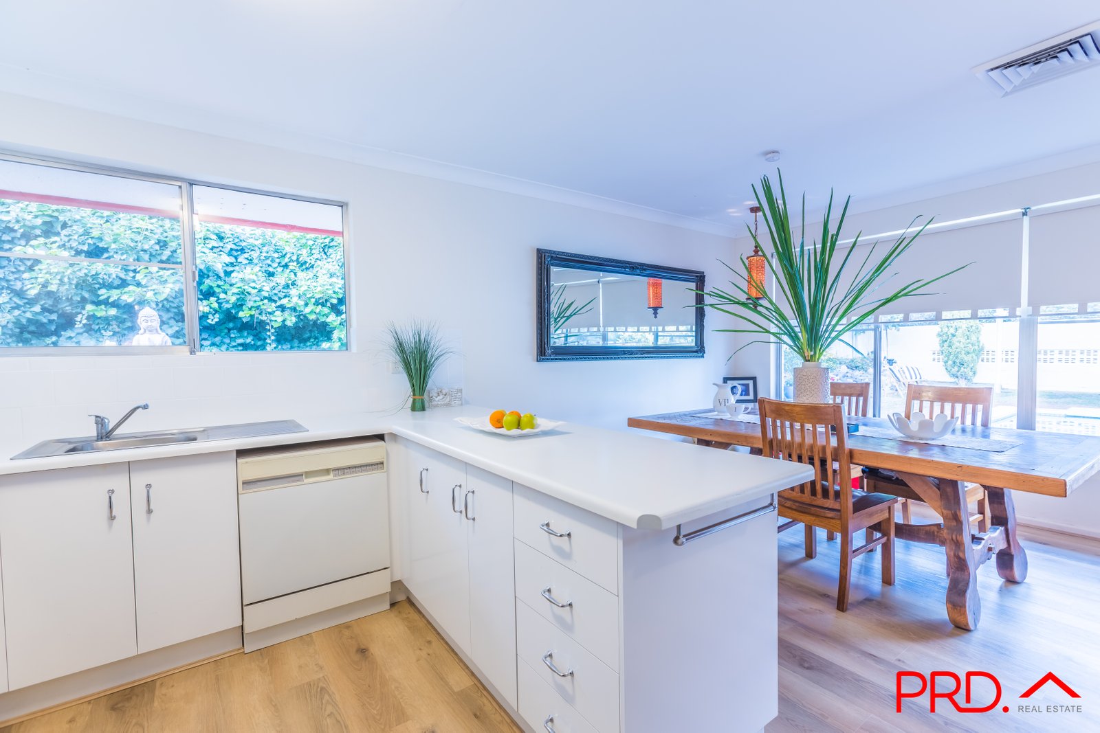 6 Nyrang Avenue TAMWORTH 9