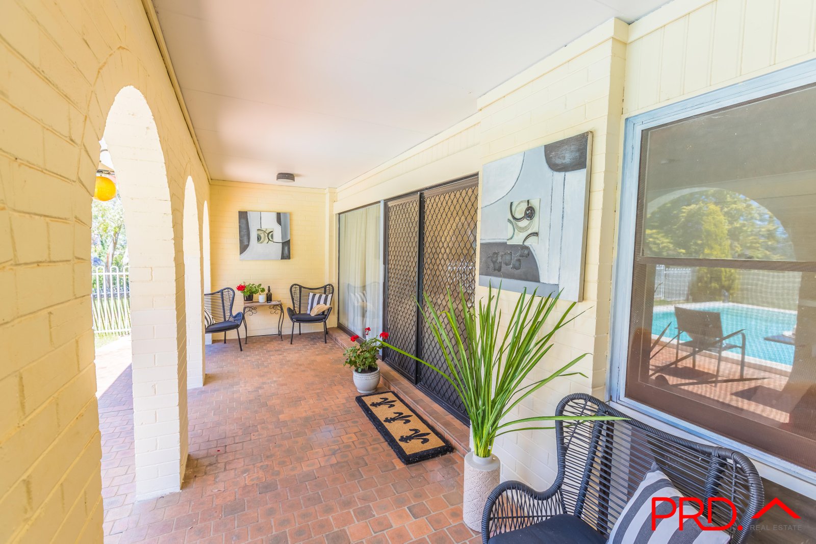 6 Nyrang Avenue TAMWORTH 14