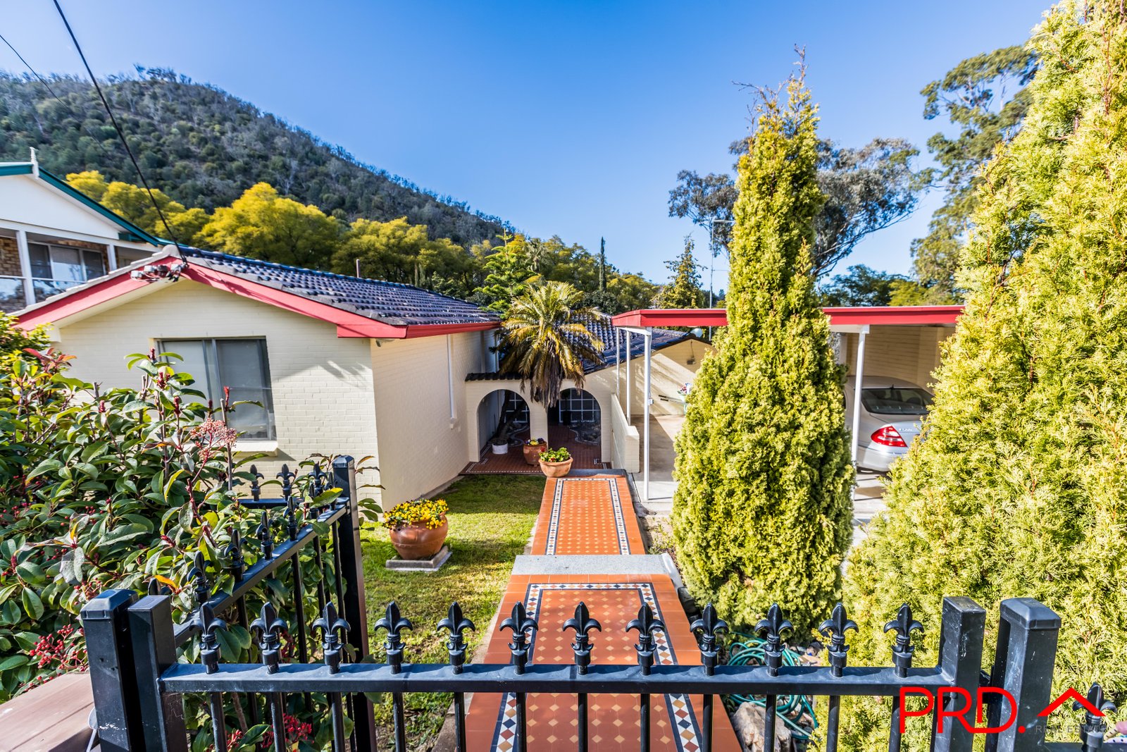 6 Nyrang Avenue TAMWORTH 24