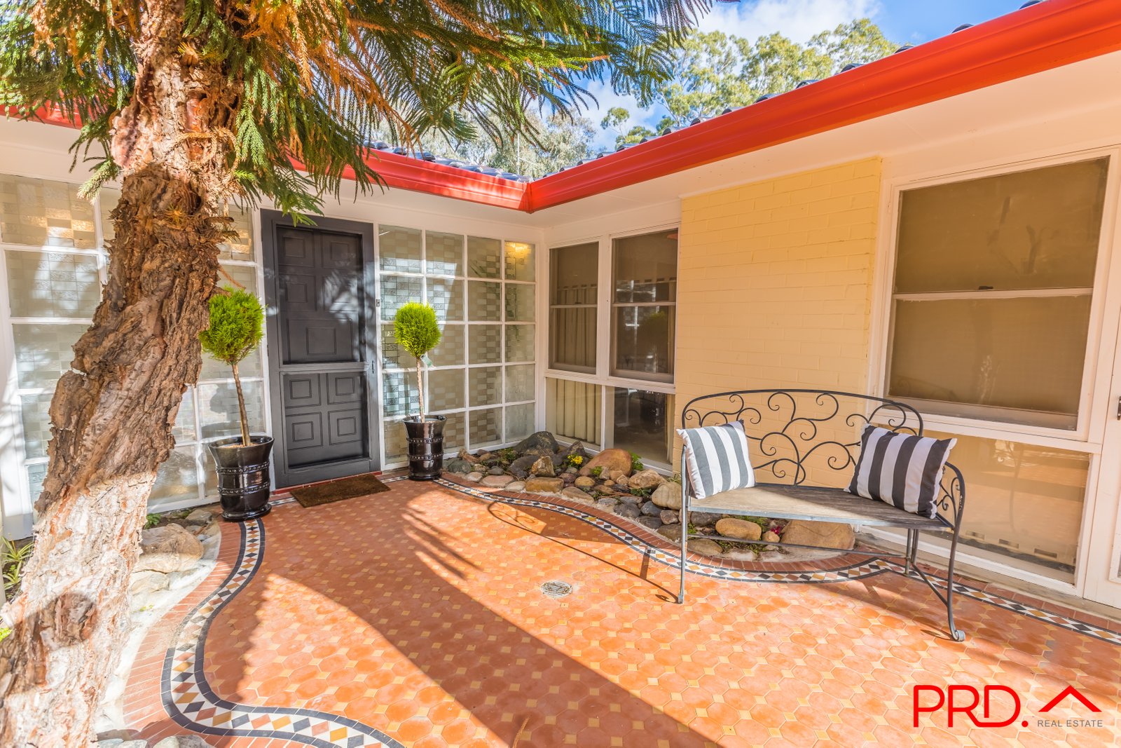 6 Nyrang Avenue TAMWORTH 25