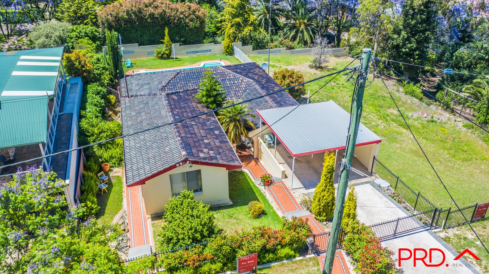 6 Nyrang Avenue TAMWORTH 27