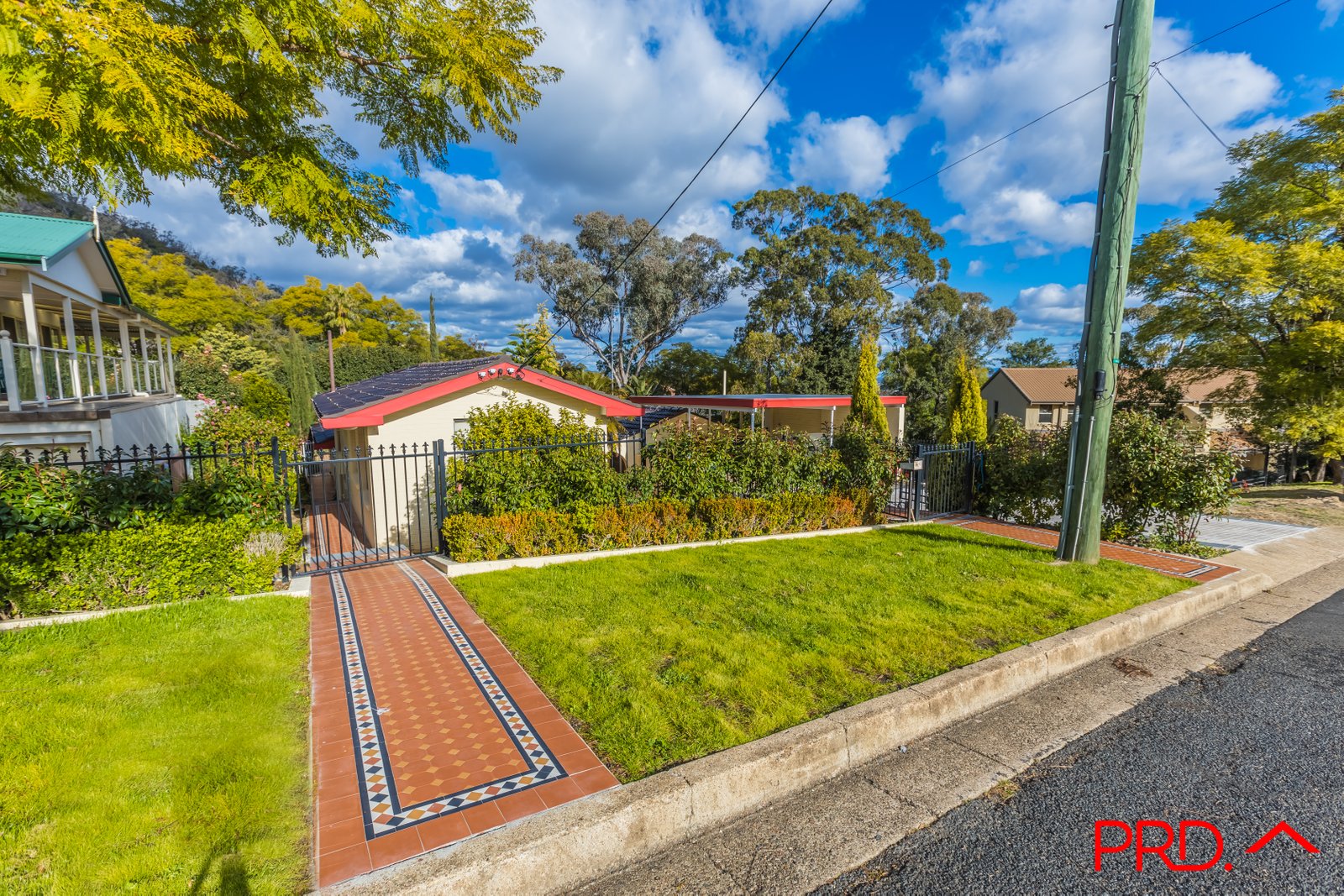 6 Nyrang Avenue TAMWORTH 31