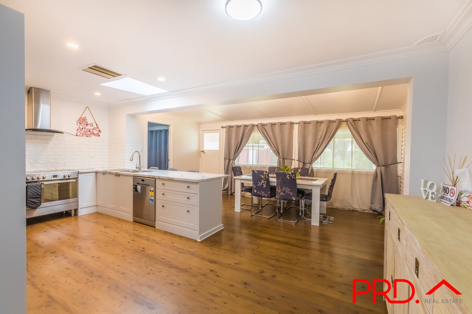 6 Oak Street TAMWORTH 4