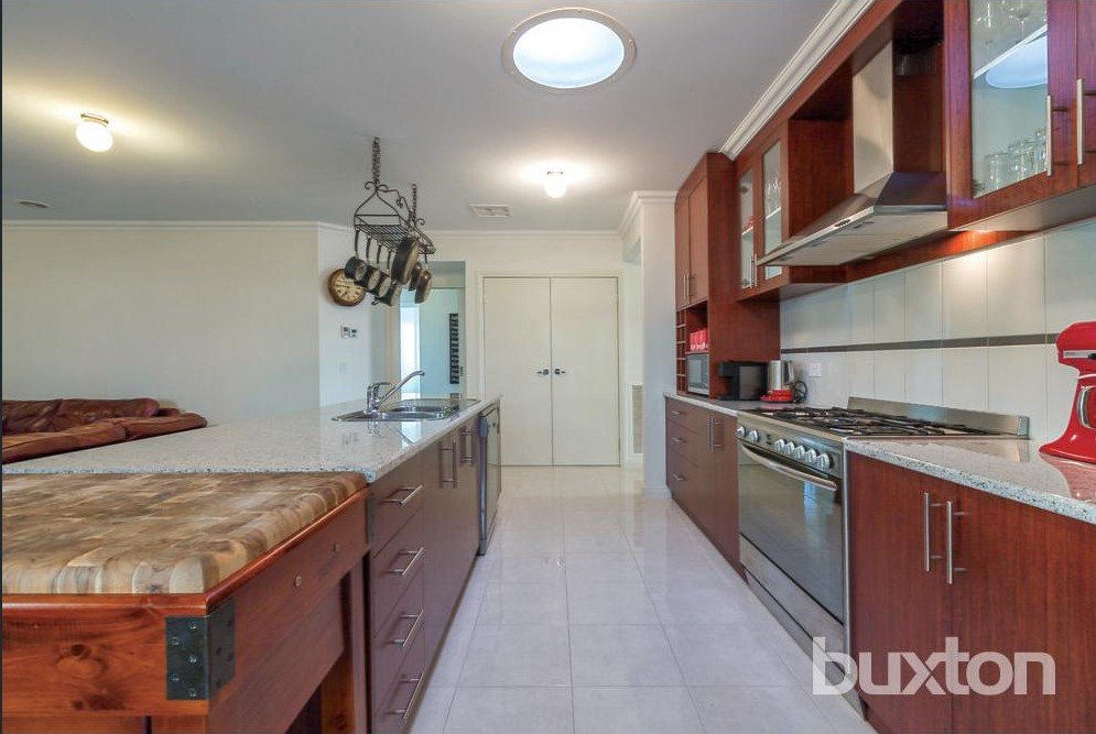 Gallery: 6 Oakdene Court