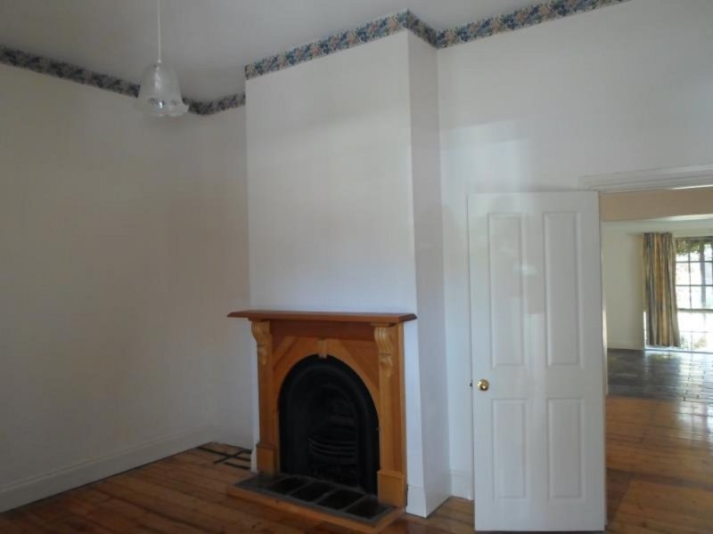 Gallery: 6 Oven Street