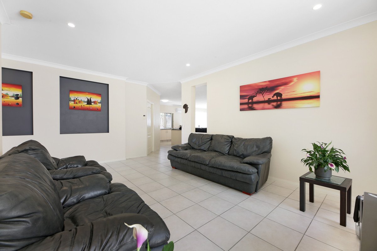 6 Palma Crescent VARSITY LAKES 10