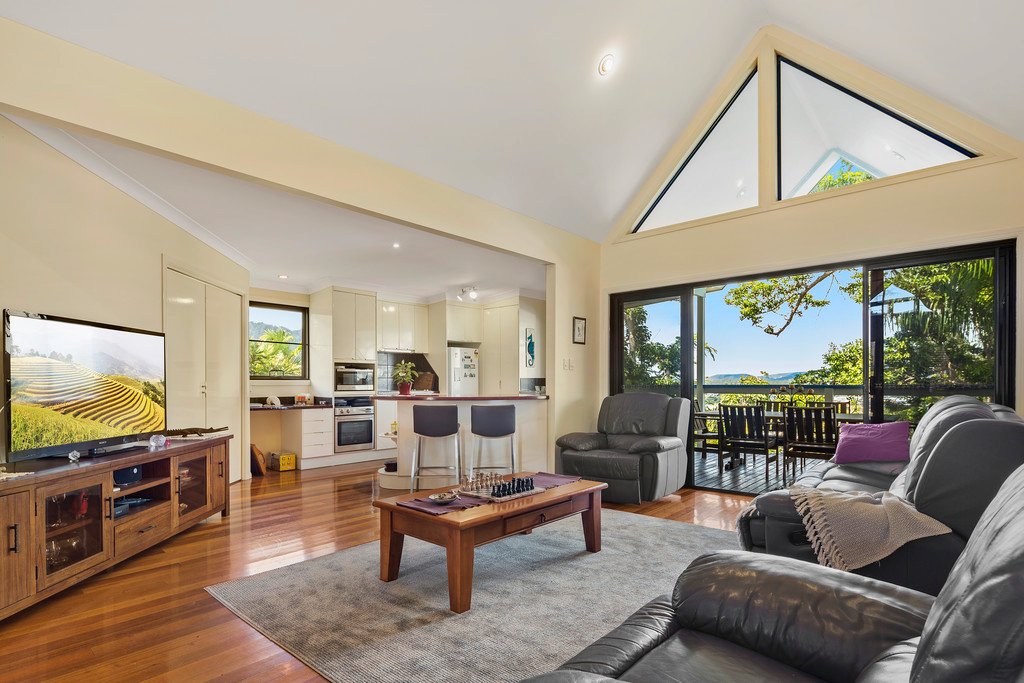 6 Panoramic Court CANNONVALE 2
