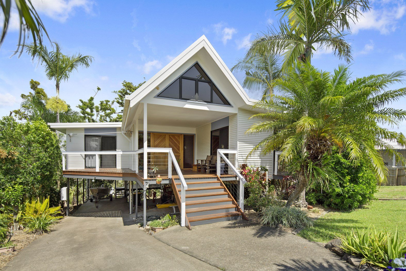 6 Panoramic Court CANNONVALE 3