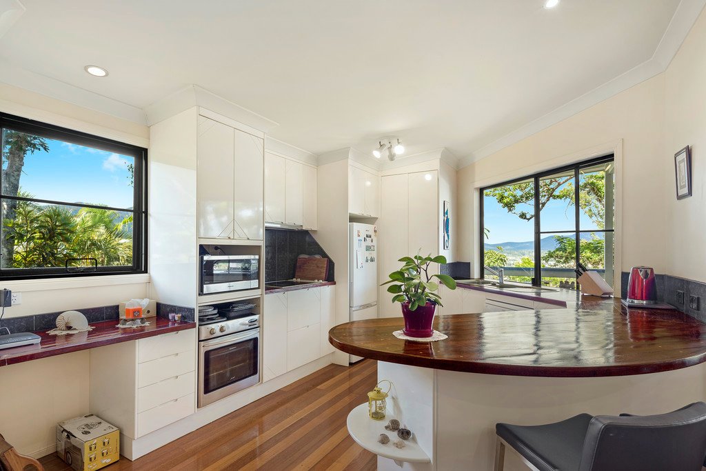 6 Panoramic Court CANNONVALE 4