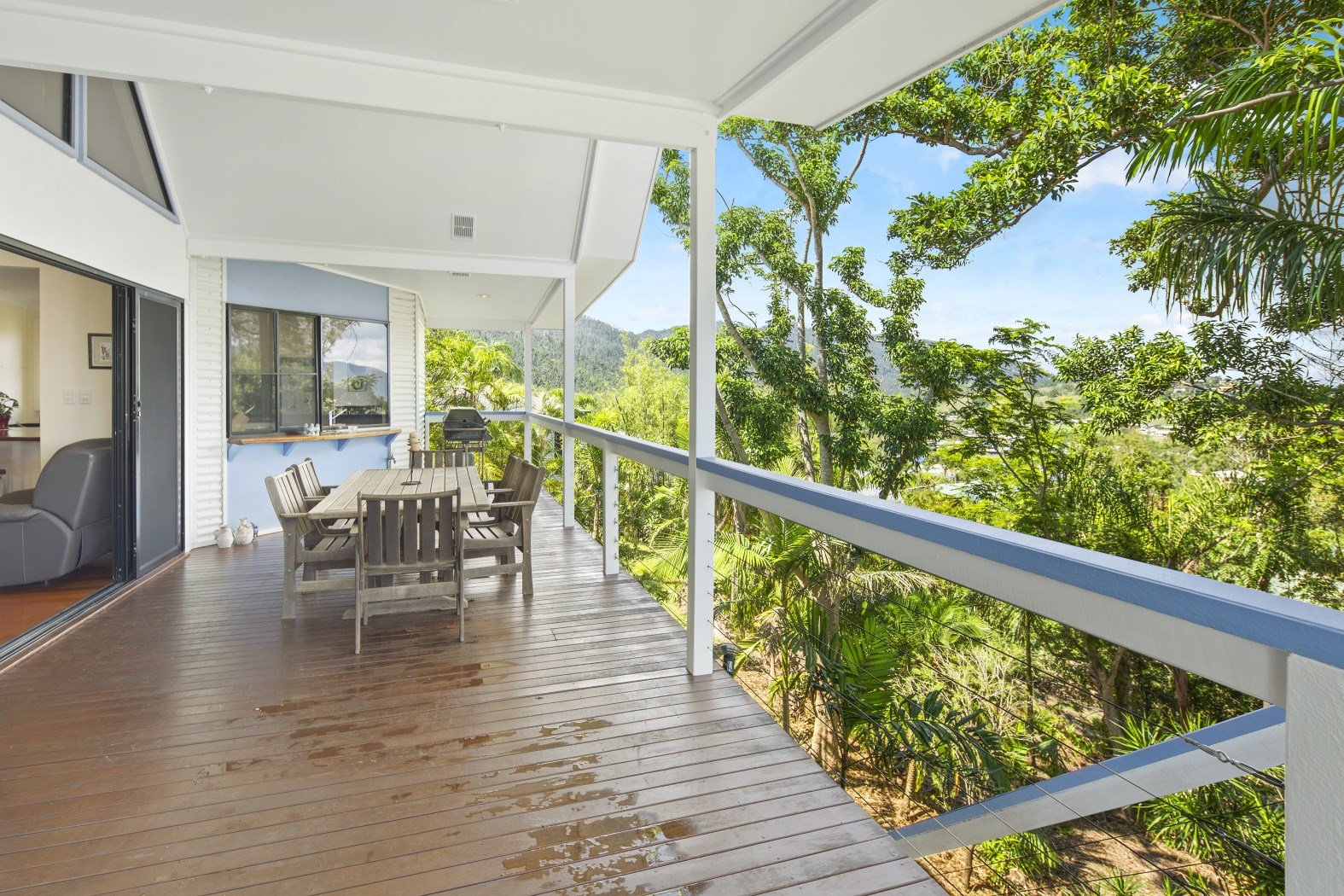 6 Panoramic Court CANNONVALE 12