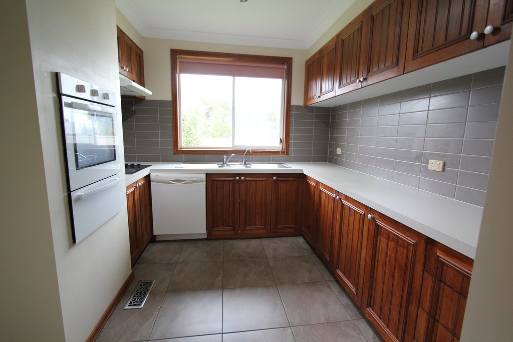 6 Parkside Road DELACOMBE 2