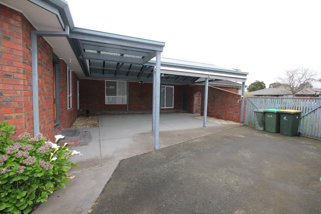 6 Parkside Road DELACOMBE 12