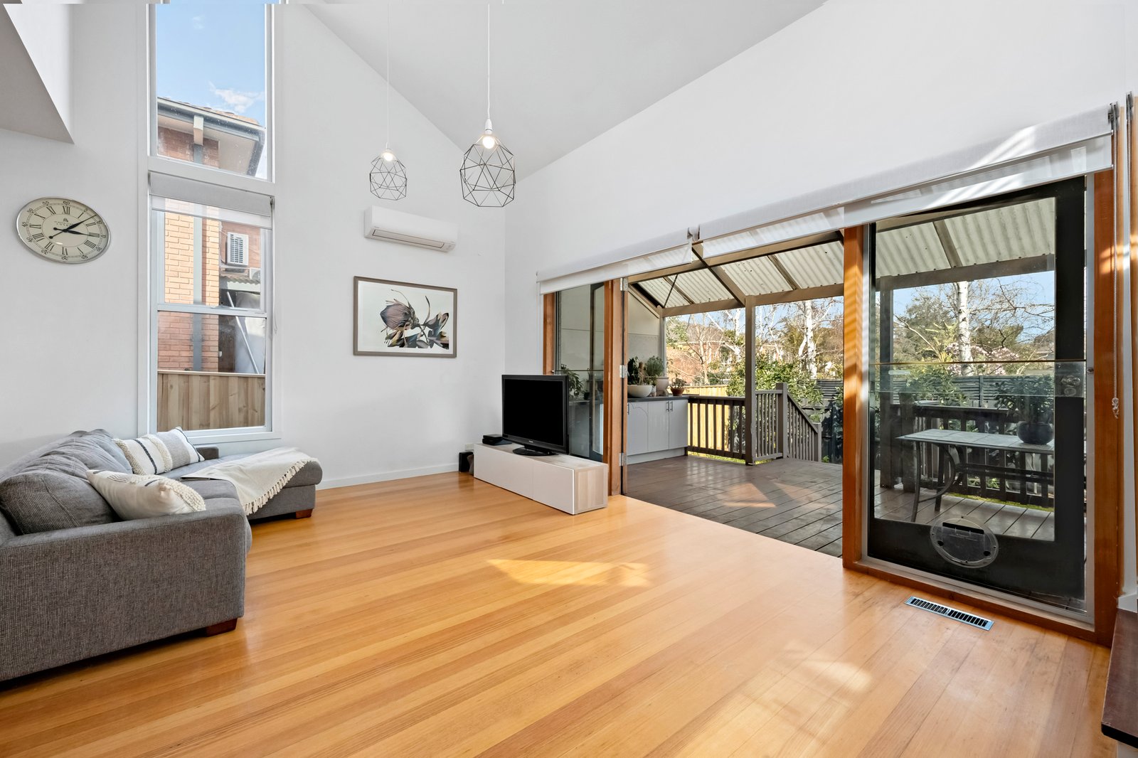 Gallery: 6 Parkview Crescent