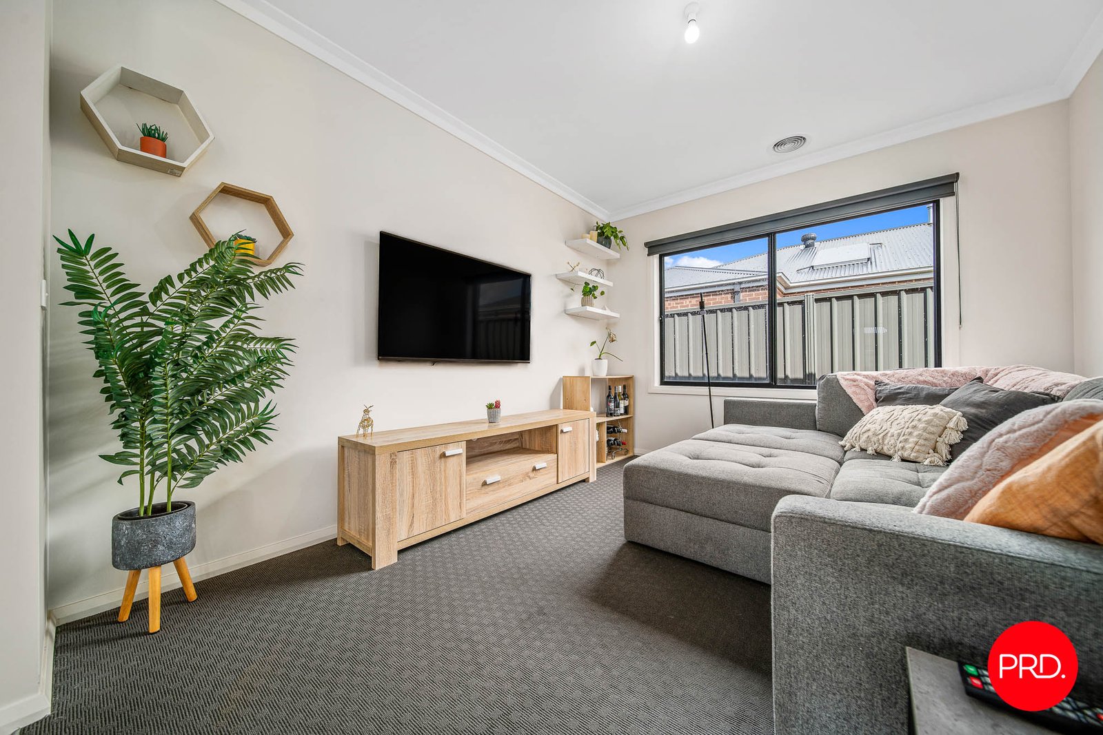 6 Parnell Street MARONG 4
