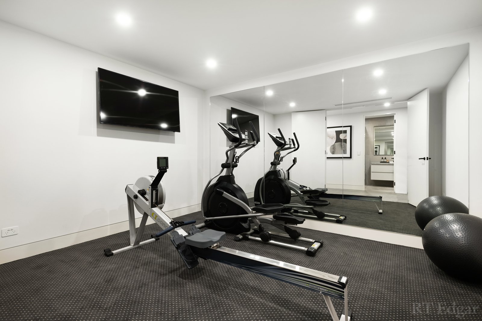 Real Estate and Property in 6 Parslow Street, Malvern, VIC