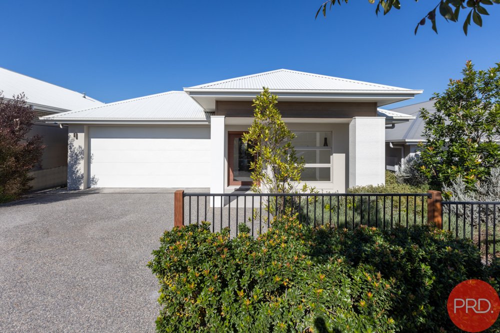 6 Peachy Avenue NORTH ROTHBURY 14