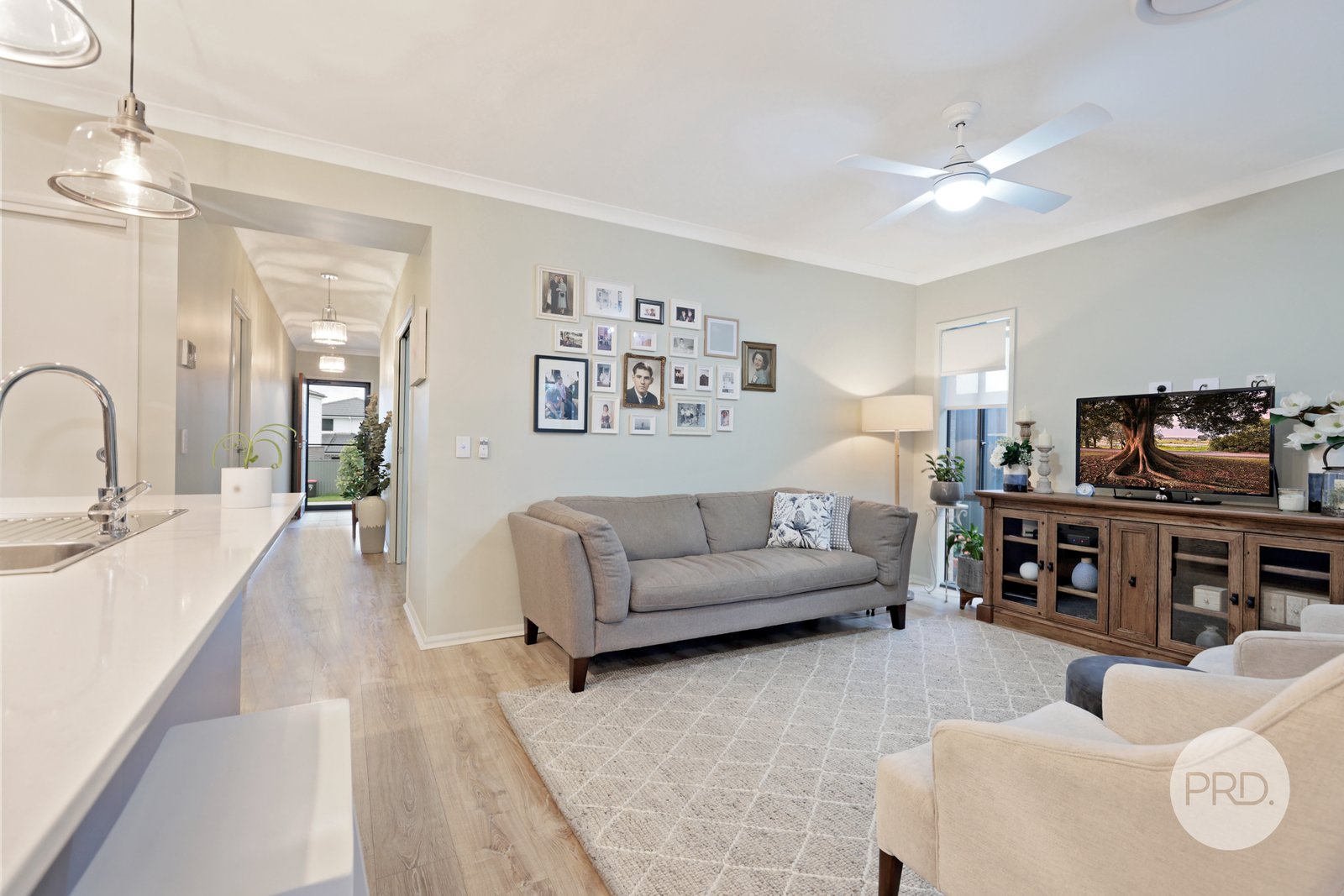 6 Peak Place GLENMORE PARK 4