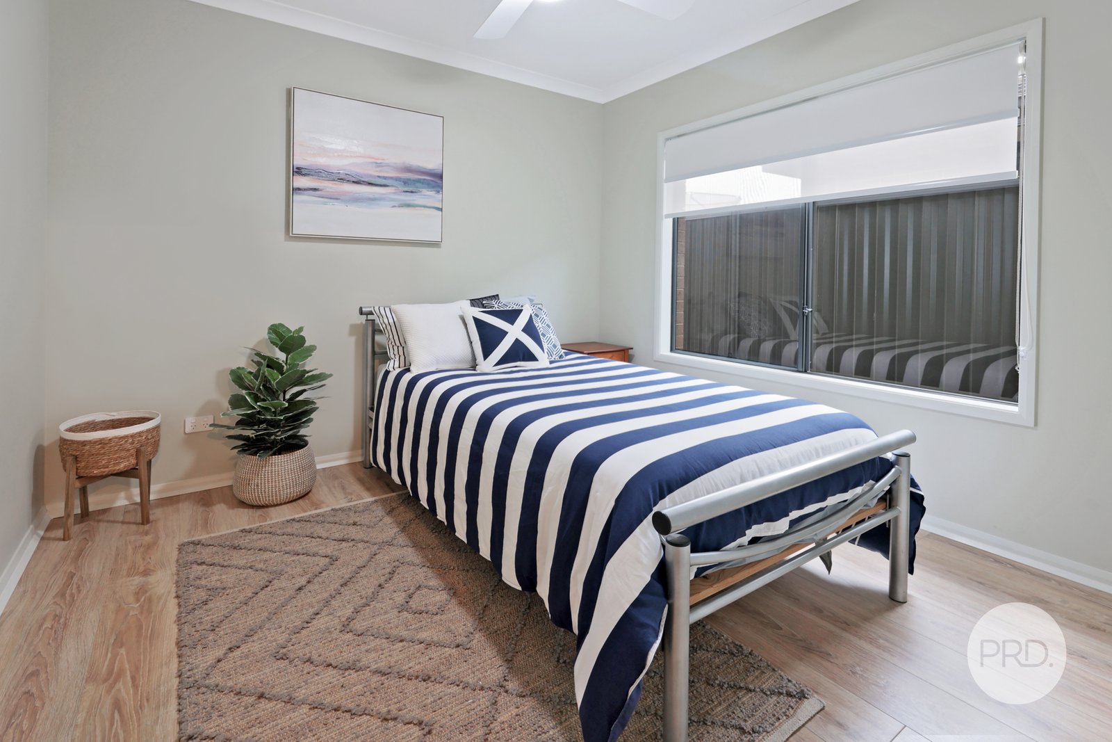 6 Peak Place GLENMORE PARK 12