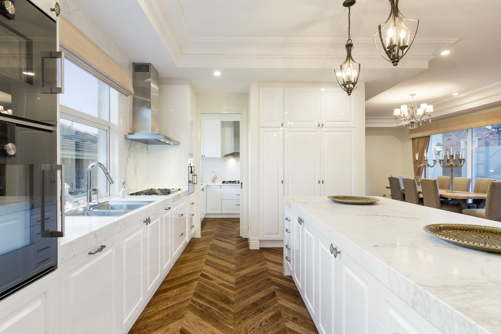 Real Estate and Property in 6 Pelham Place, Balwyn, VIC