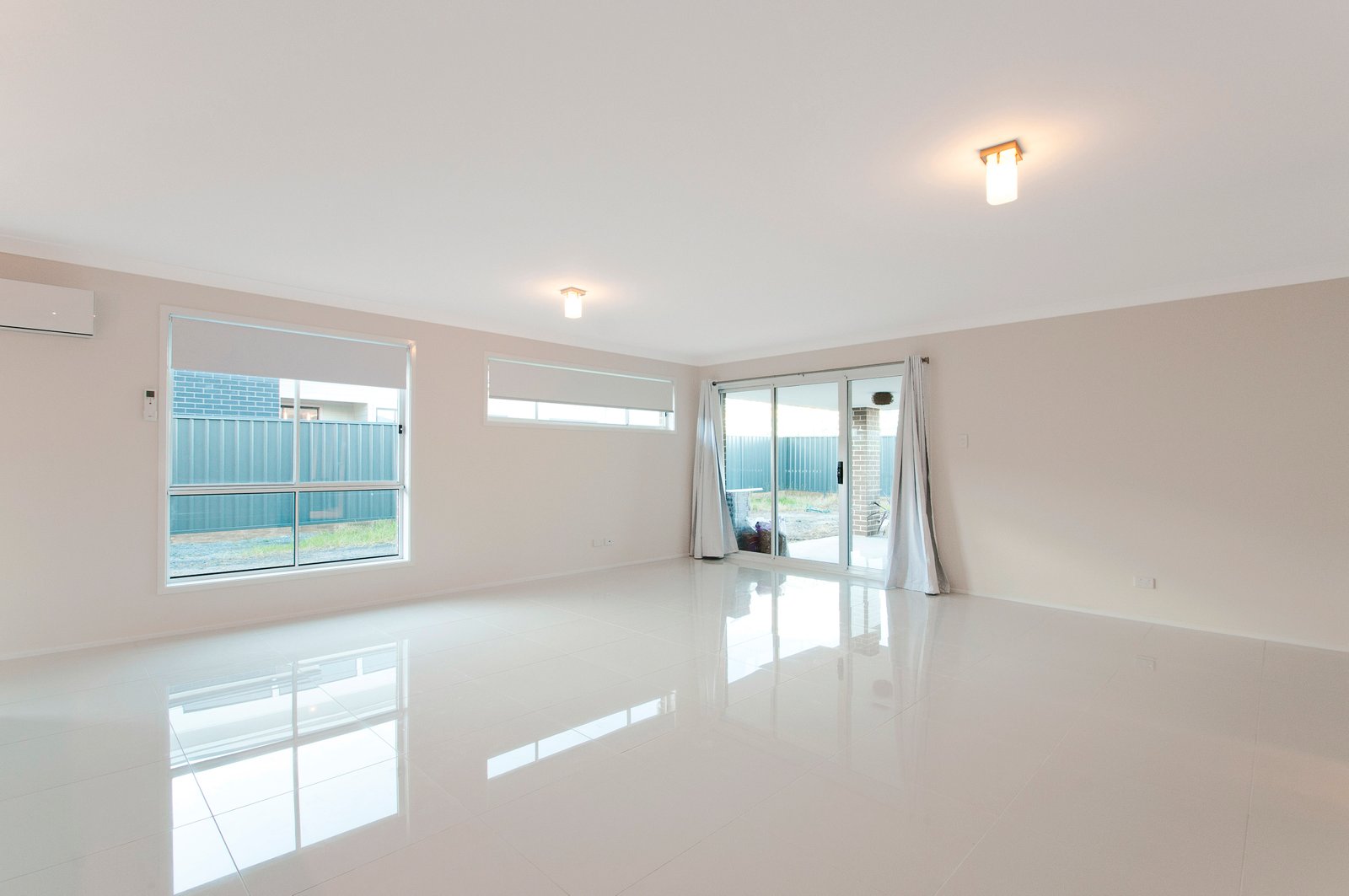 6 Peninsula Avenue HAYWARDS BAY 3