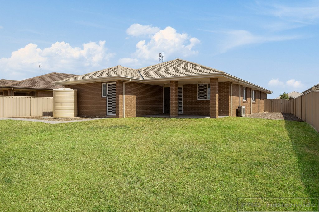 6 Peridot Street RUTHERFORD 2