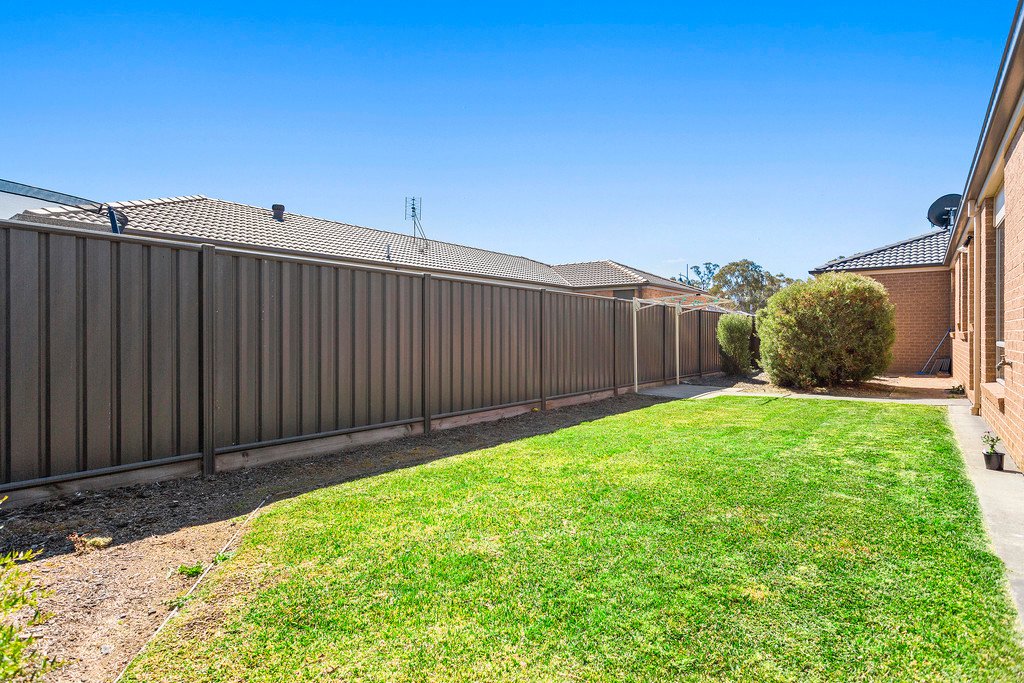 6 Perry Lane EPSOM 12