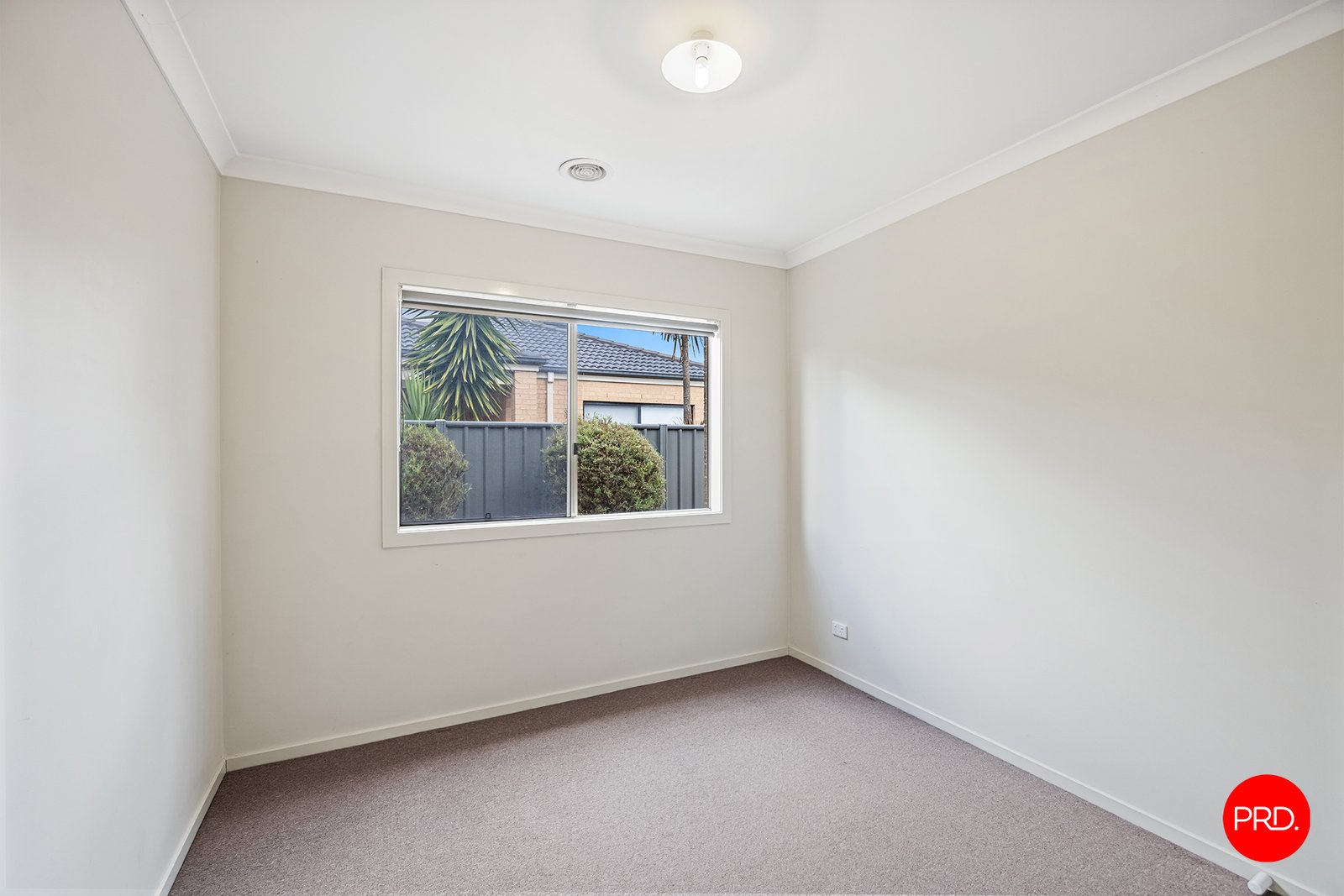 6 Perry Lane EPSOM 11