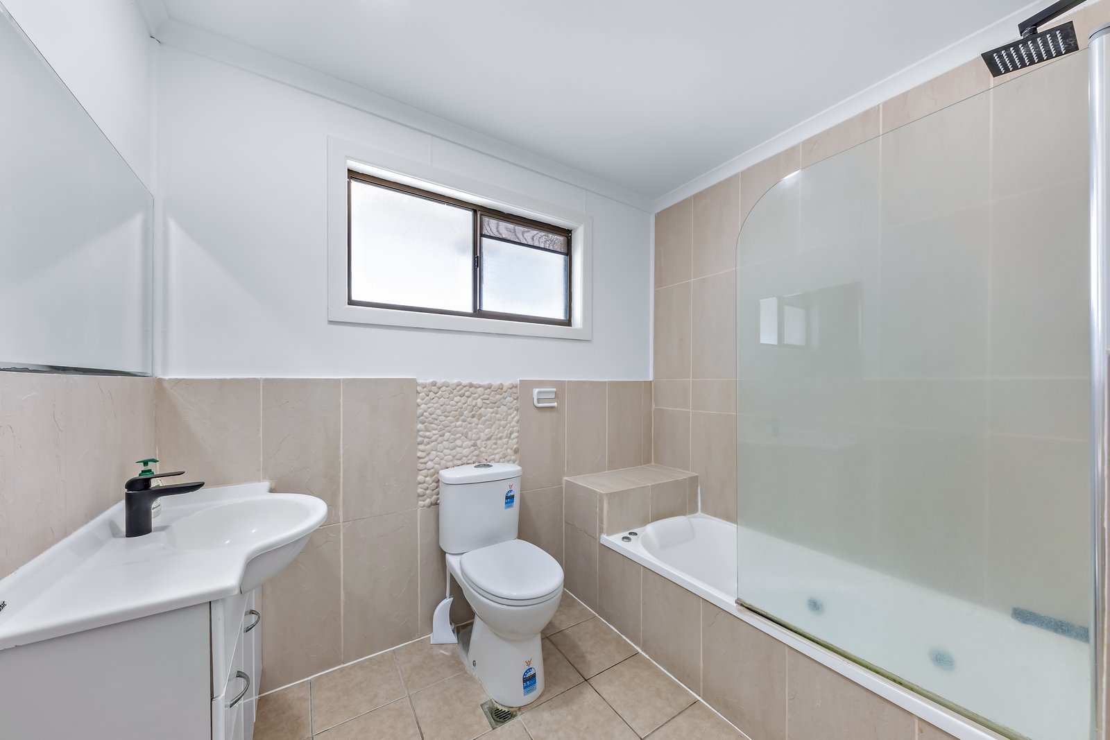 6 Picaninni Close CANNONVALE 8