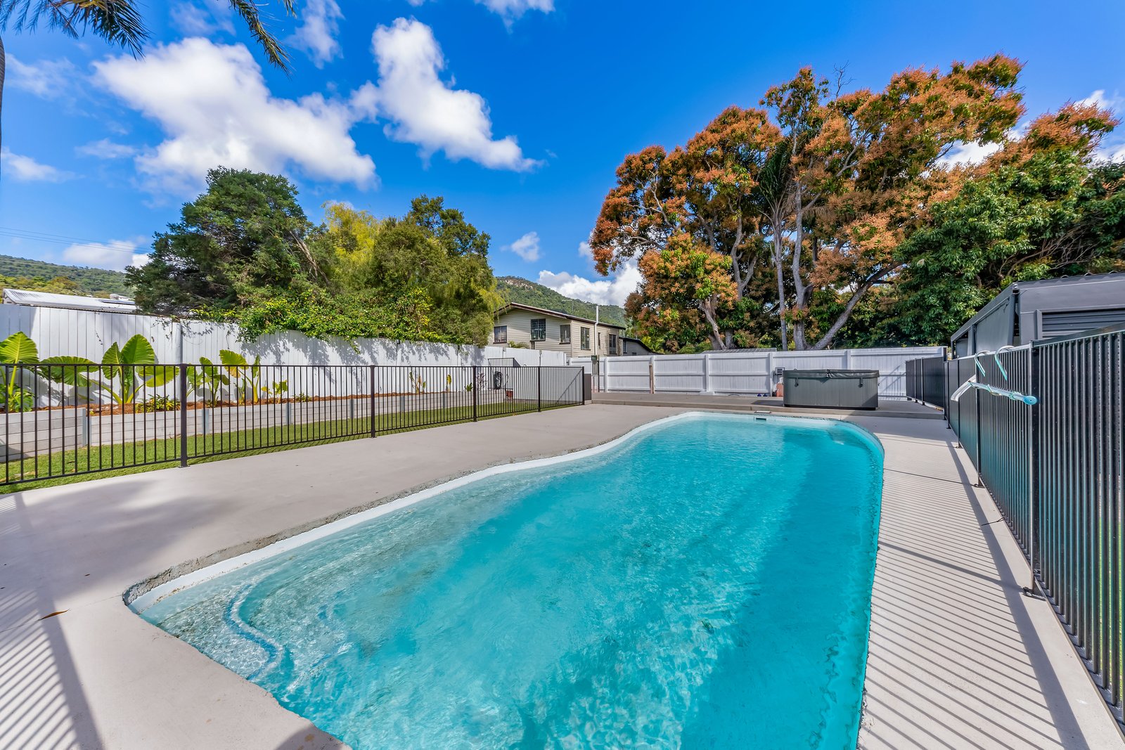 6 Picaninni Close CANNONVALE 12