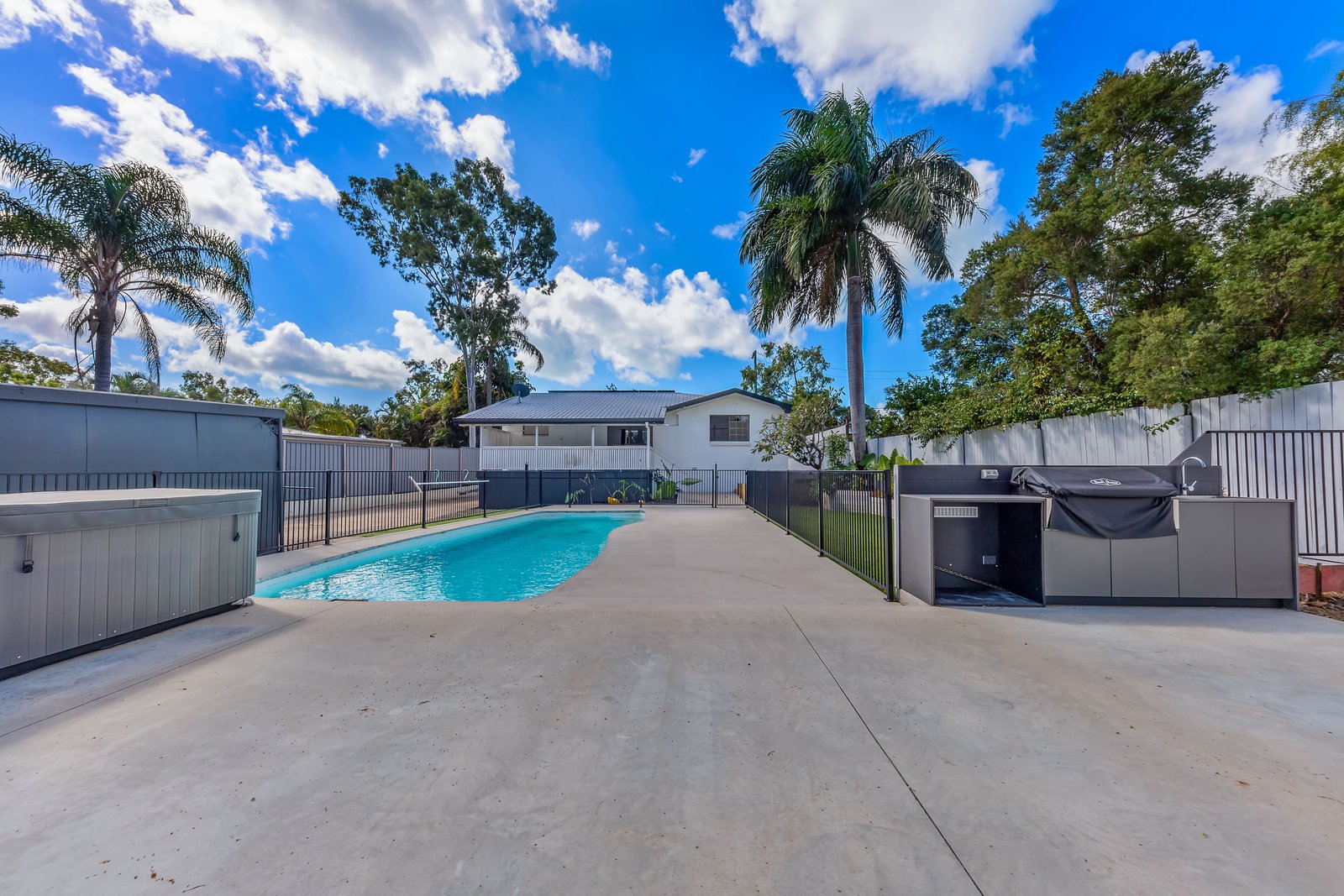 6 Picaninni Close CANNONVALE 16