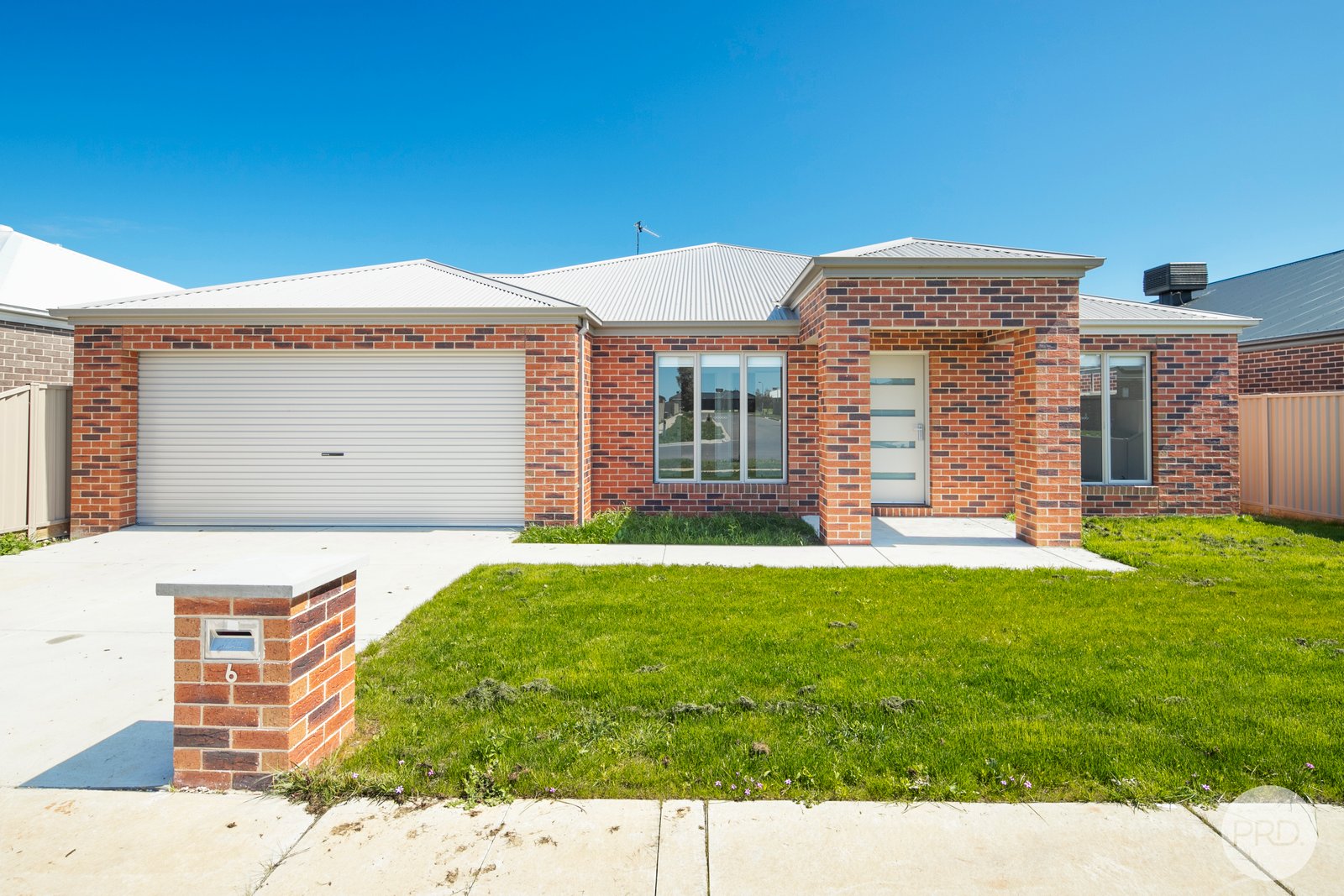 6 Picasso Street WINTER VALLEY 1