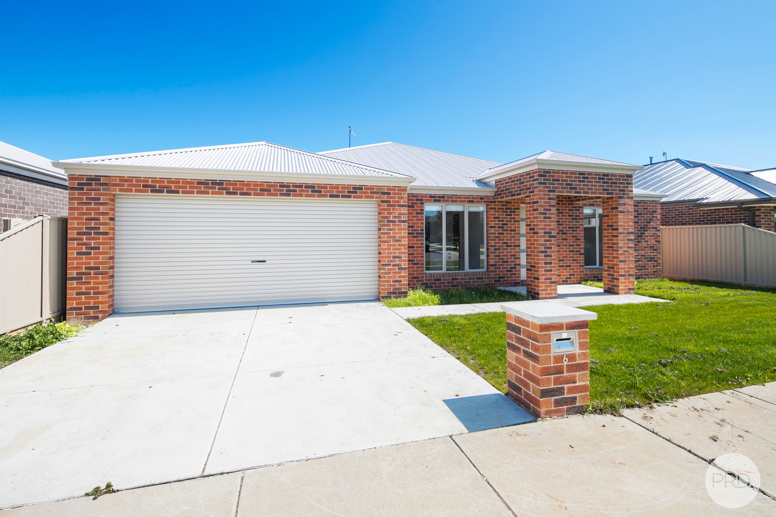 6 Picasso Street WINTER VALLEY 2