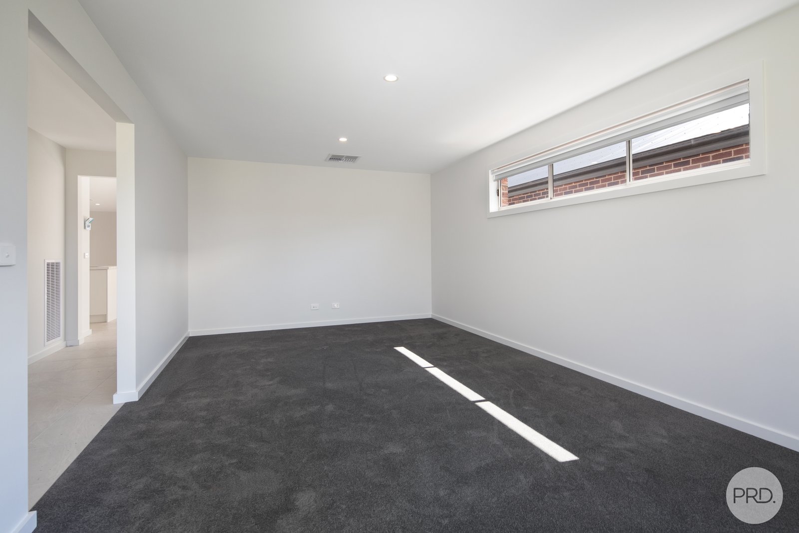 6 Picasso Street WINTER VALLEY 6